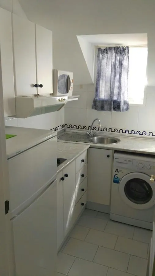 Apartamento Decada Cervantes 19 フエンヒロラ